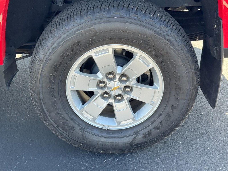 Chevrolet Colorado Vehicle Full-screen Gallery Image 07