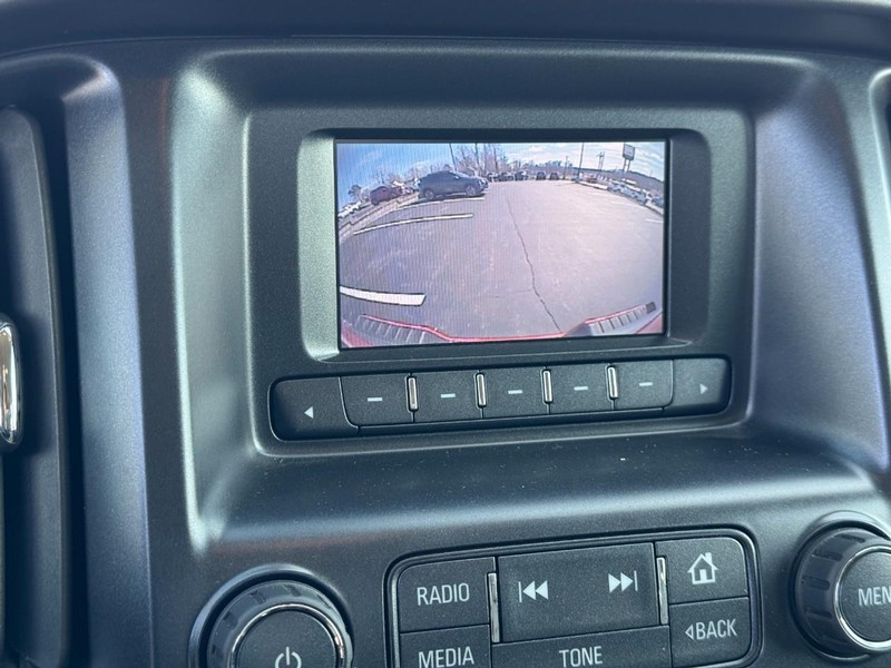 Chevrolet Colorado Vehicle Full-screen Gallery Image 17