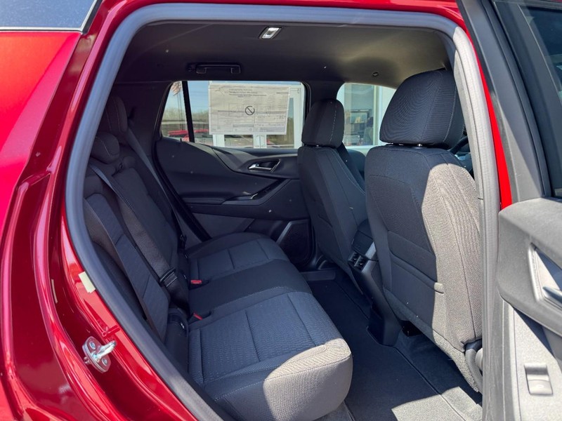 Chevrolet Equinox Vehicle Image 06