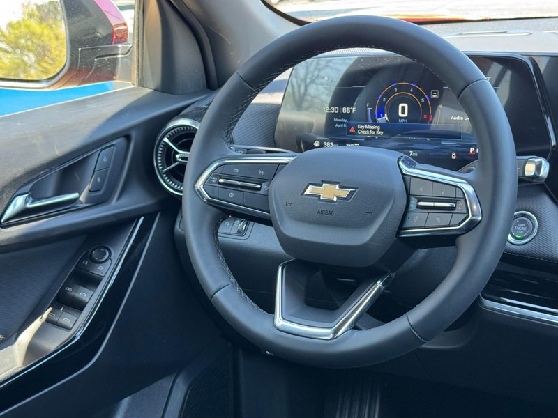 Chevrolet Equinox Vehicle Image 08