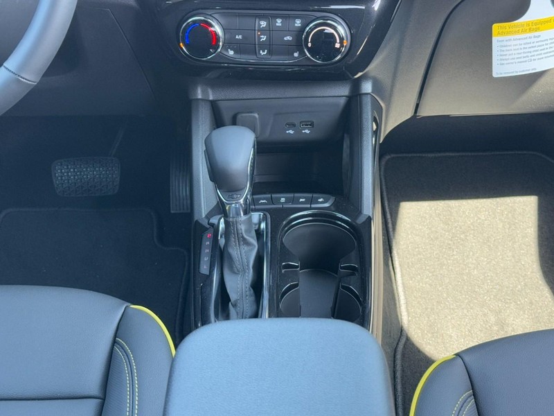 Chevrolet TrailBlazer Vehicle Image 10