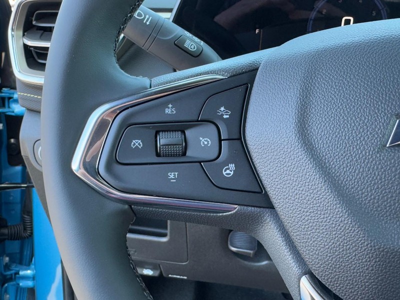 Chevrolet TrailBlazer Vehicle Image 11