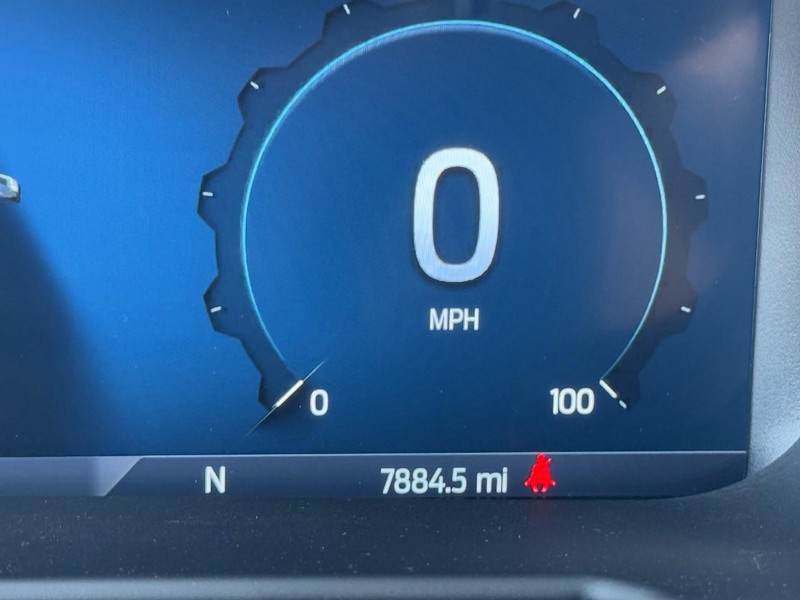 Ford Super Duty F-350 DRW Vehicle Image 21