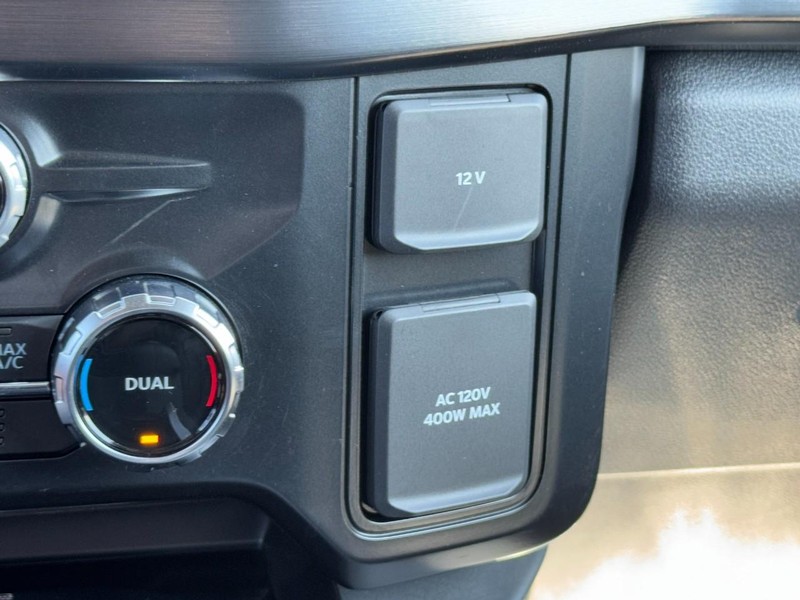 Ford Super Duty F-350 DRW Vehicle Image 23