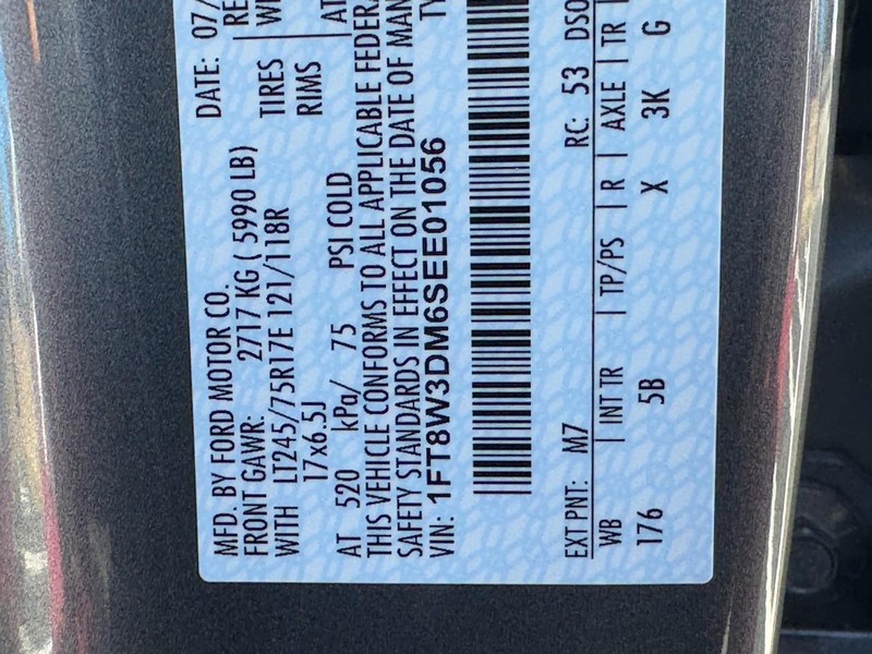 Ford Super Duty F-350 DRW Vehicle Image 28