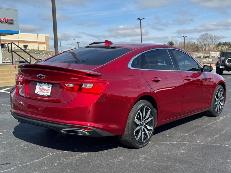Chevrolet Malibu Vehicle Full-screen Gallery Image 03