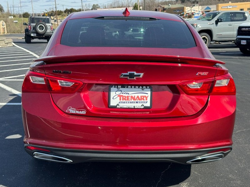 Chevrolet Malibu Vehicle Full-screen Gallery Image 05
