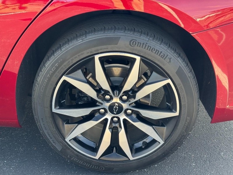 Chevrolet Malibu Vehicle Full-screen Gallery Image 07