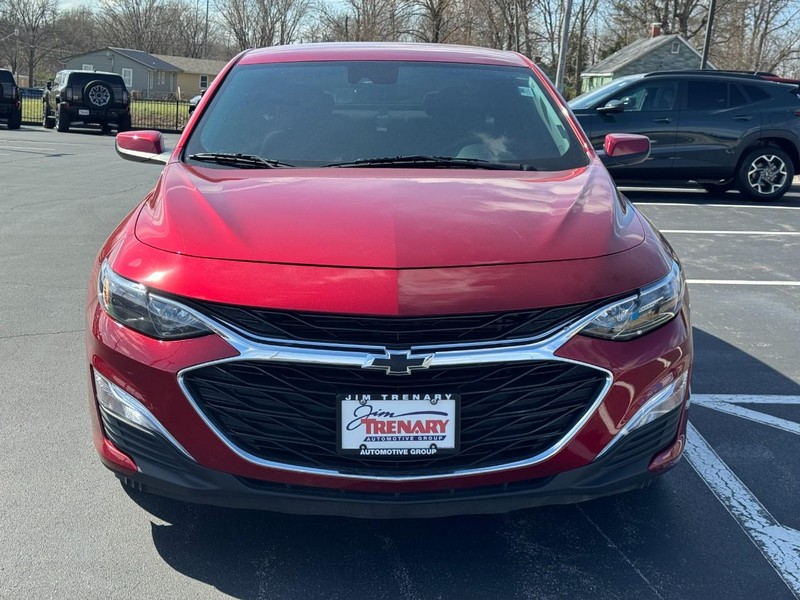 Chevrolet Malibu Vehicle Full-screen Gallery Image 09