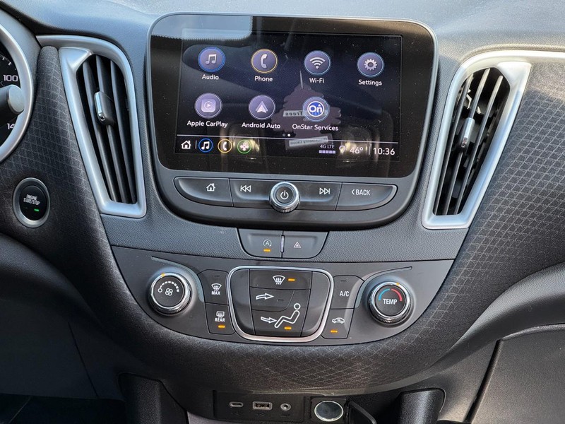 Chevrolet Malibu Vehicle Full-screen Gallery Image 13