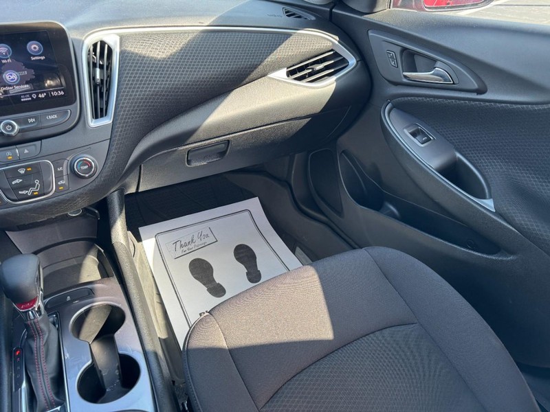 Chevrolet Malibu Vehicle Full-screen Gallery Image 15