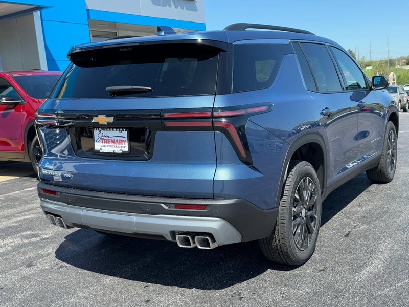 Chevrolet Traverse Vehicle Image 04