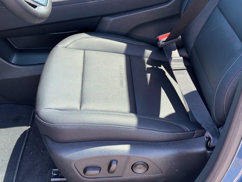 Chevrolet Traverse Vehicle Image 17