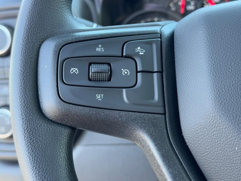 Chevrolet Silverado 1500 Vehicle Image 11