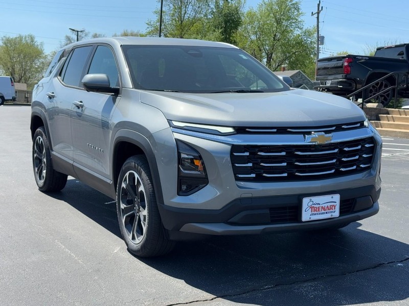 Chevrolet Equinox Vehicle Image 02