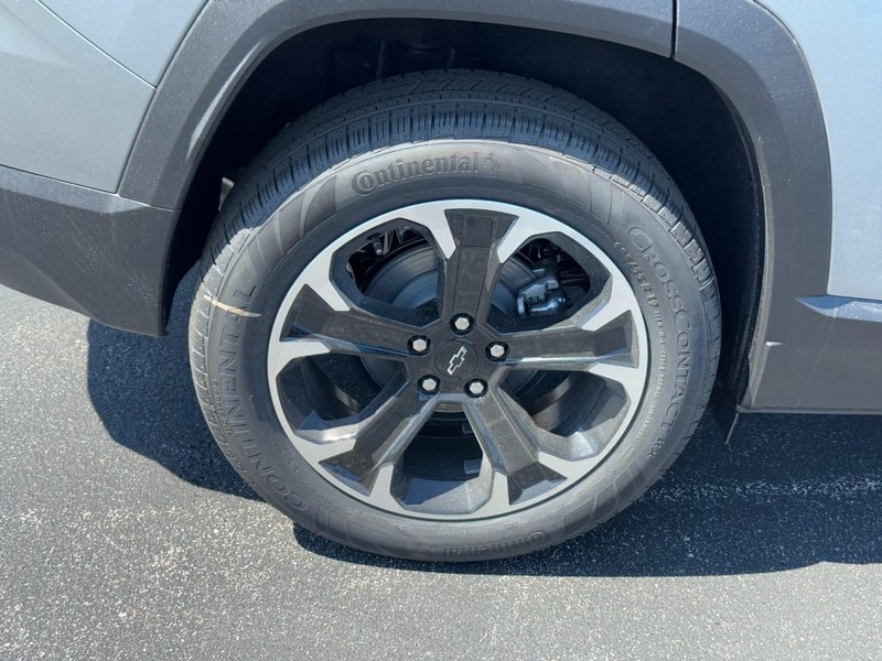 Chevrolet Equinox Vehicle Image 05