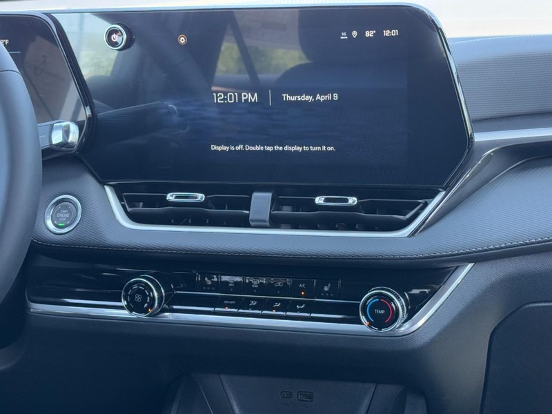 Chevrolet Equinox Vehicle Image 09