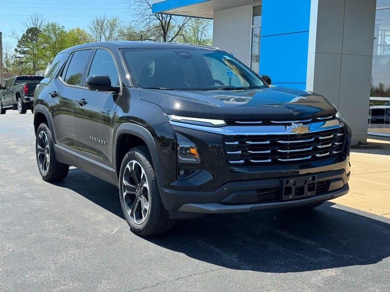 Chevrolet Equinox Vehicle Image 02