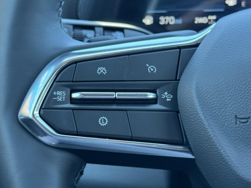 Chevrolet Equinox Vehicle Image 11