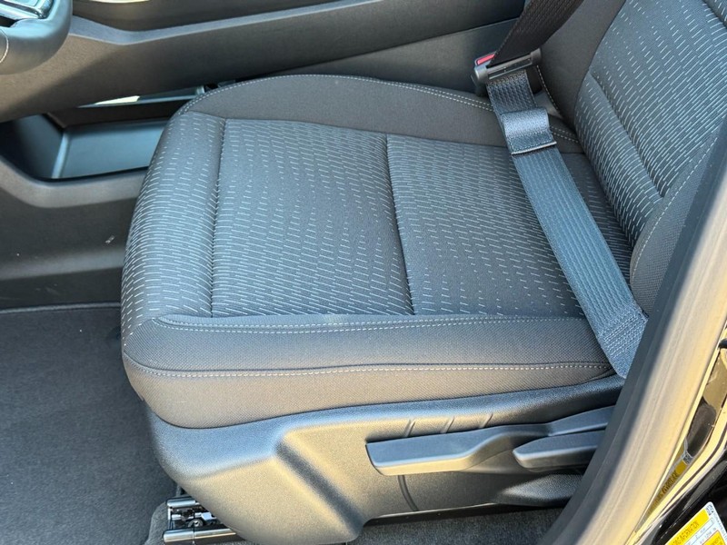 Chevrolet Equinox Vehicle Image 15