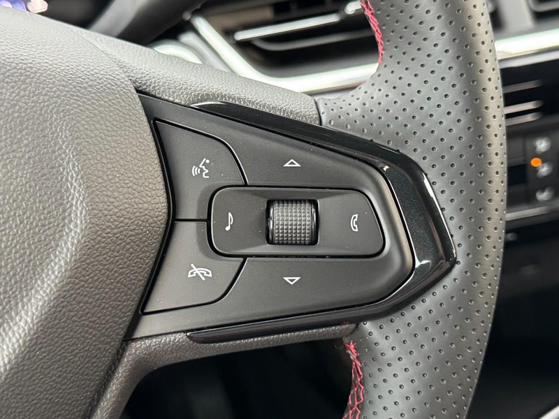 Chevrolet Trax Vehicle Image 12