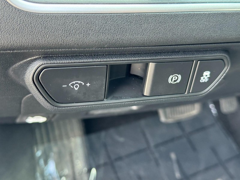 Kia K4 Vehicle Image 16