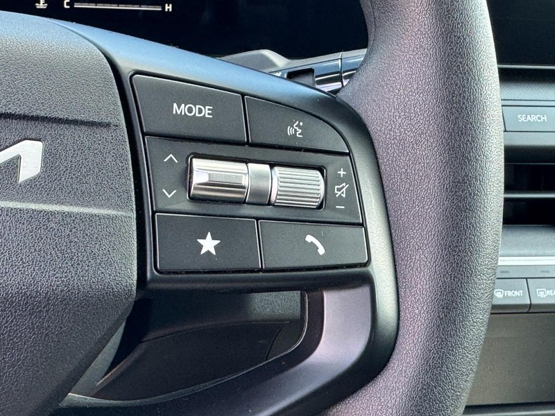 Kia K4 Vehicle Image 18