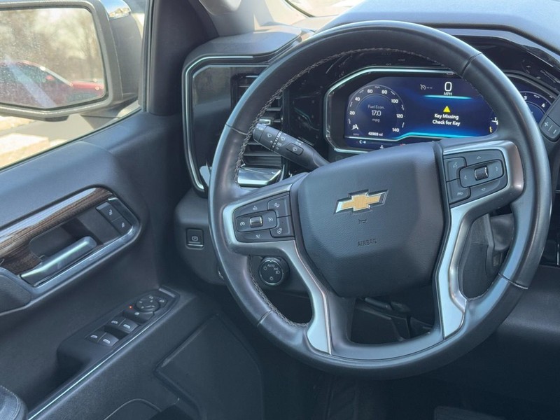 Chevrolet Silverado 1500 Vehicle Image 13