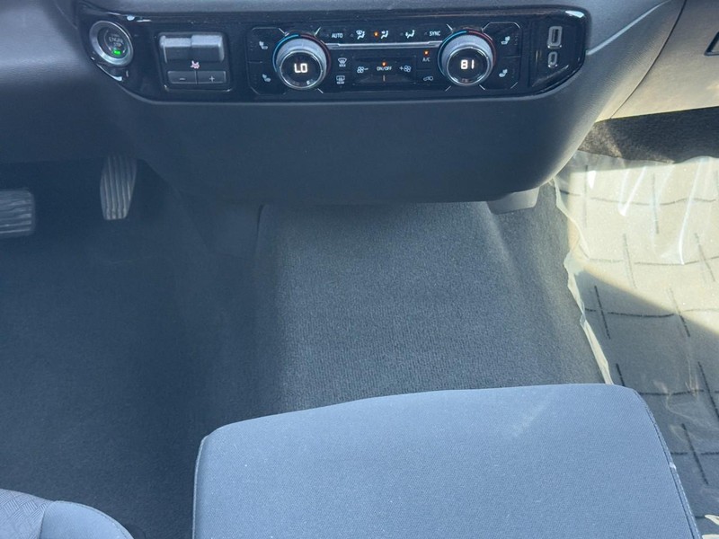 Chevrolet Silverado 1500 Vehicle Image 15