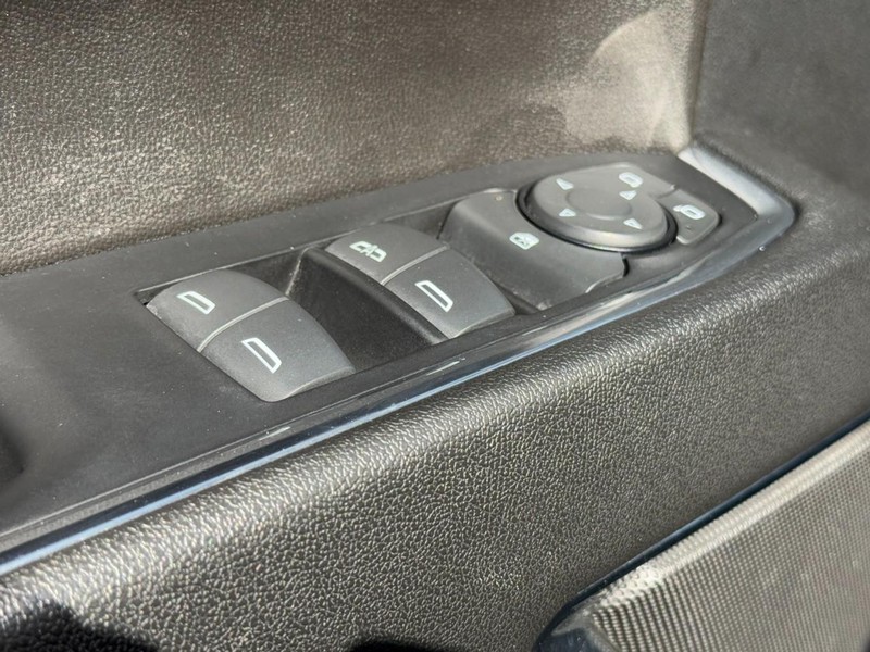 Chevrolet Silverado 1500 Vehicle Image 23