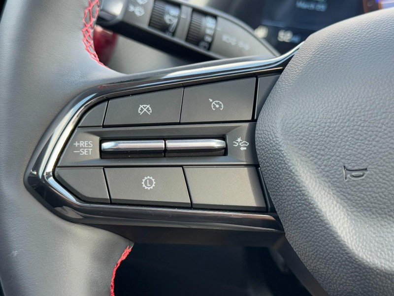 Chevrolet Equinox Vehicle Image 12