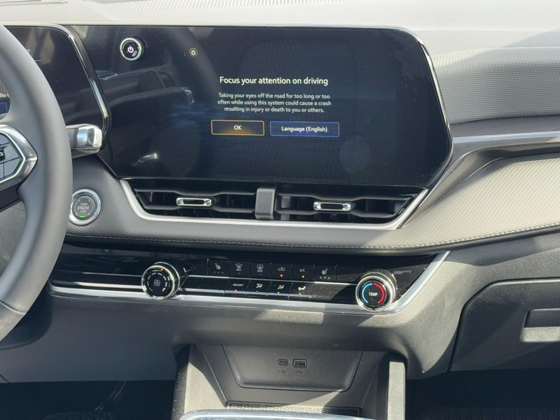 Chevrolet Equinox Vehicle Image 09