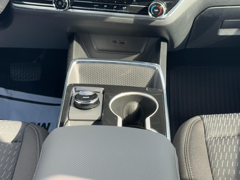 Chevrolet Equinox Vehicle Image 10