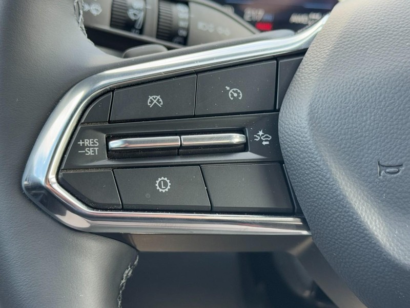 Chevrolet Equinox Vehicle Image 11