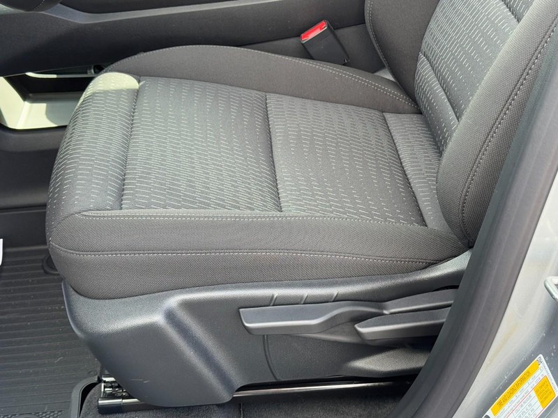 Chevrolet Equinox Vehicle Image 16