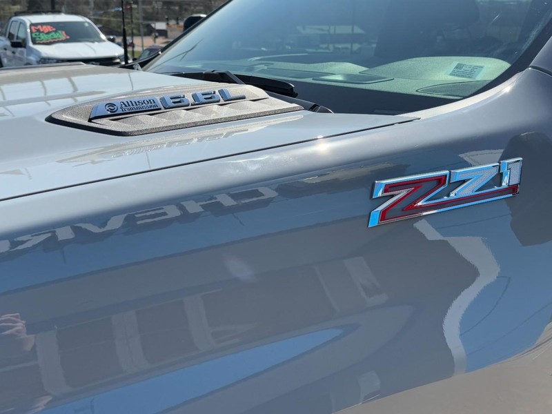 Chevrolet Silverado 2500HD Vehicle Image 09