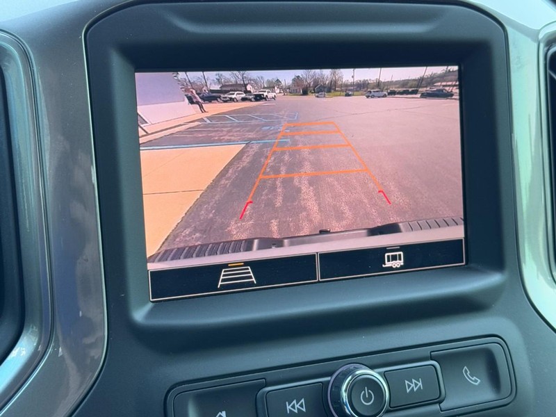 Chevrolet Silverado 2500HD Vehicle Image 22