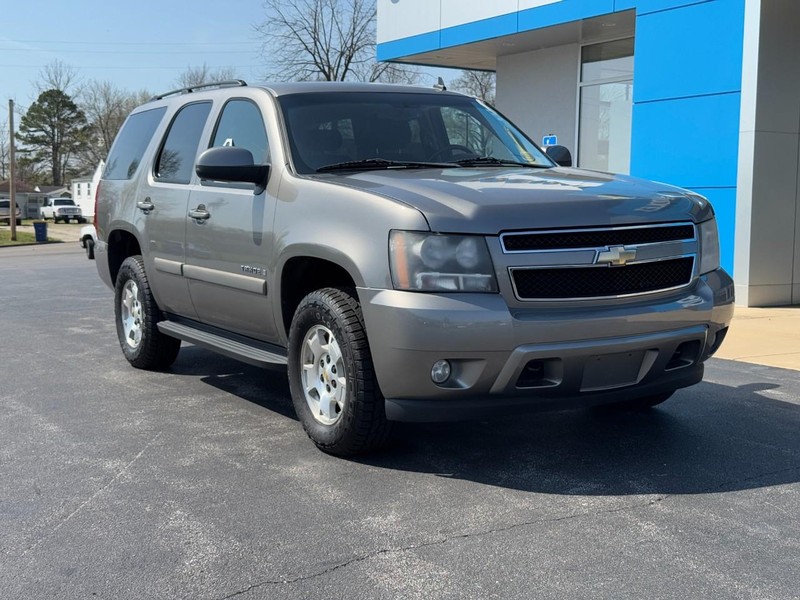 Chevrolet Tahoe Vehicle Image 02