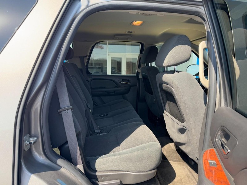 Chevrolet Tahoe Vehicle Image 11