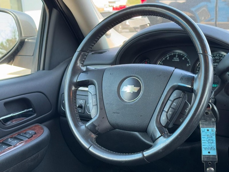 Chevrolet Tahoe Vehicle Image 13