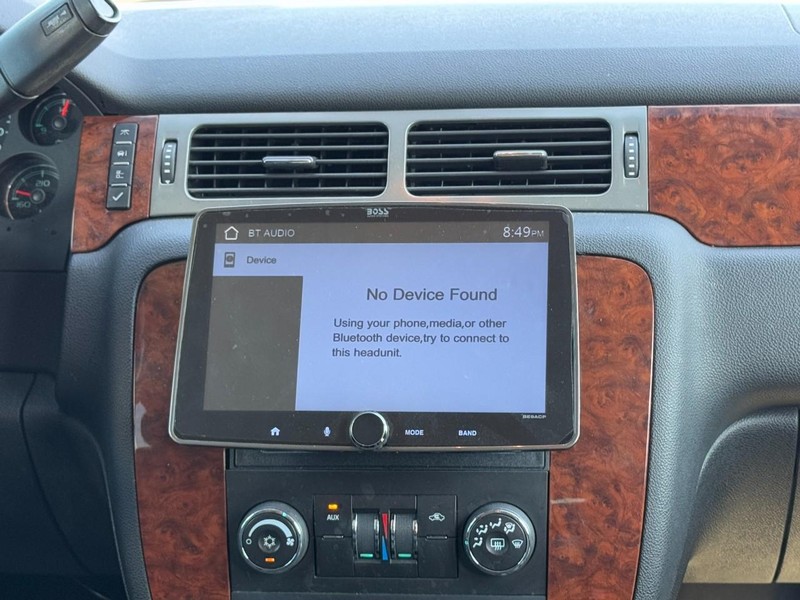 Chevrolet Tahoe Vehicle Image 14