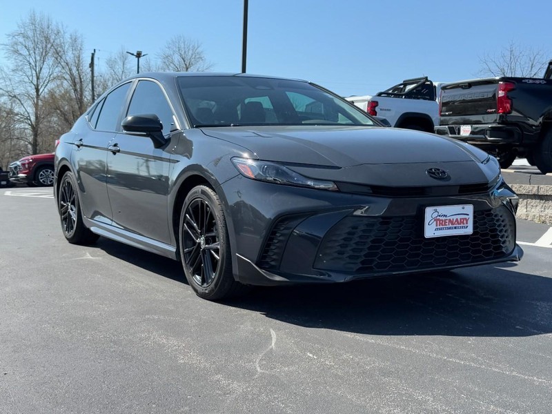 Toyota Camry Vehicle Image 02