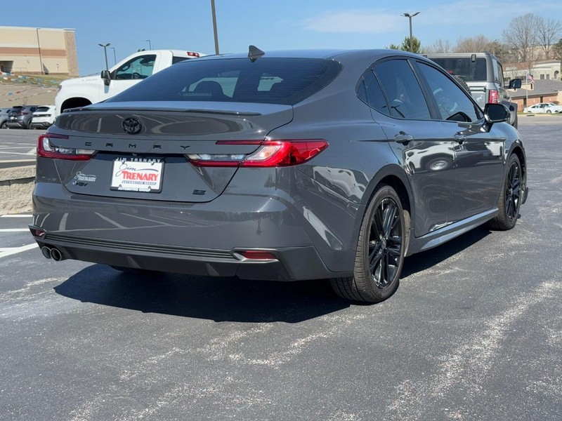 Toyota Camry Vehicle Image 03