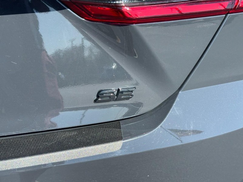 Toyota Camry Vehicle Image 04