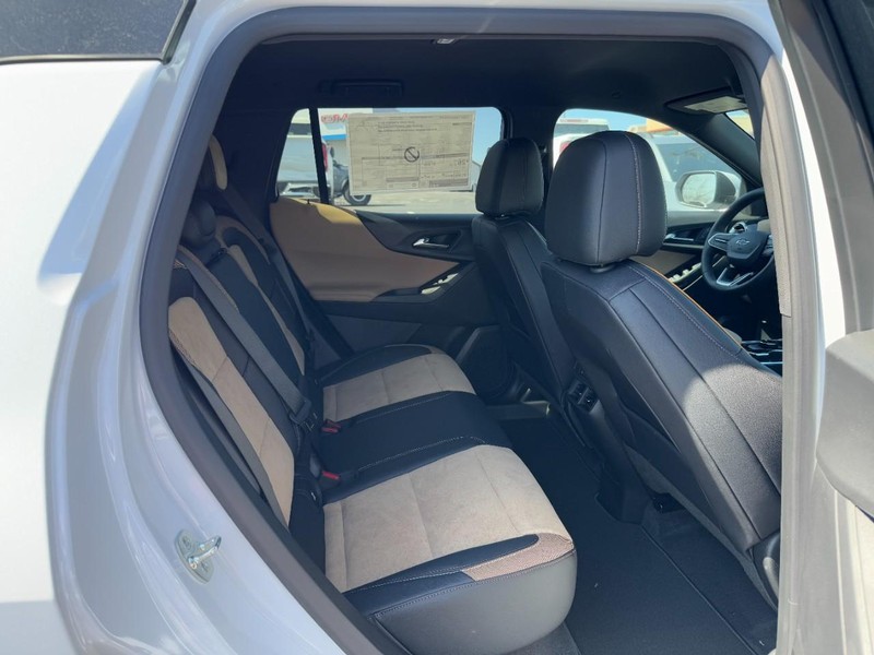 Chevrolet Equinox Vehicle Image 06