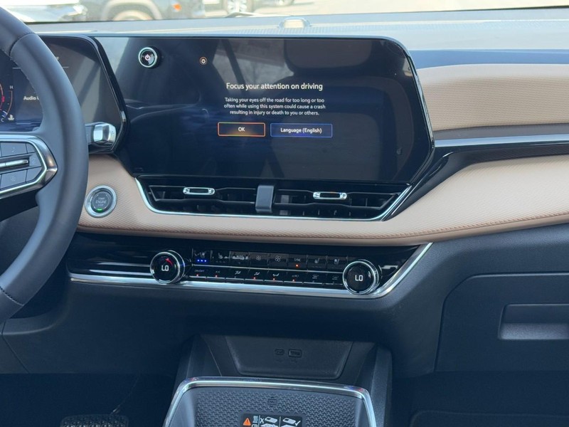 Chevrolet Equinox Vehicle Image 09