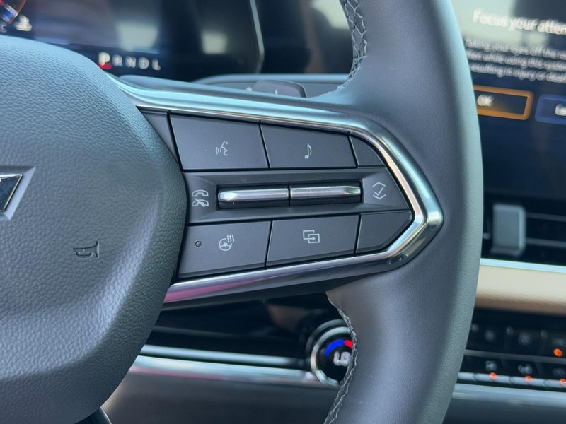 Chevrolet Equinox Vehicle Image 13