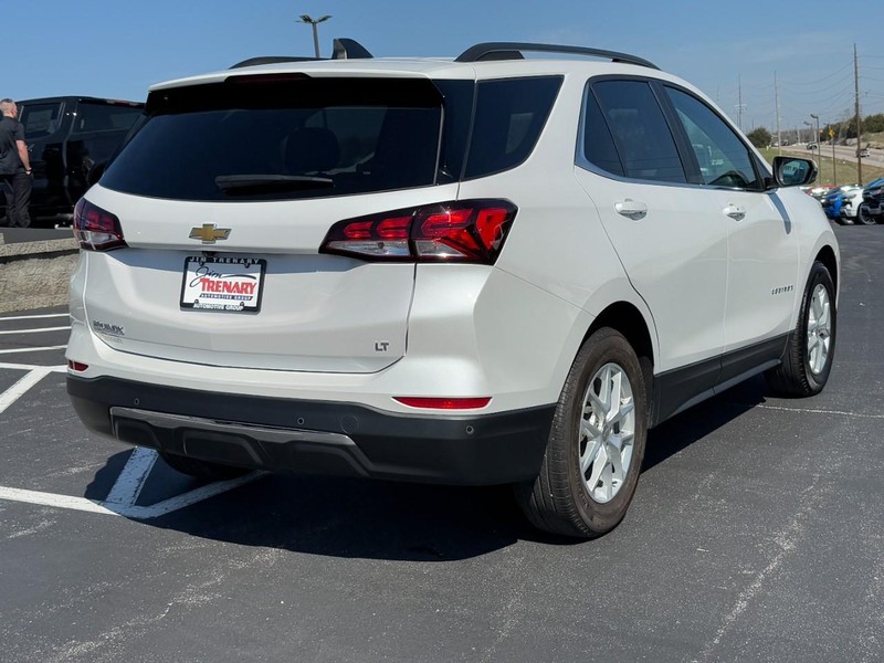 Chevrolet Equinox Vehicle Image 03