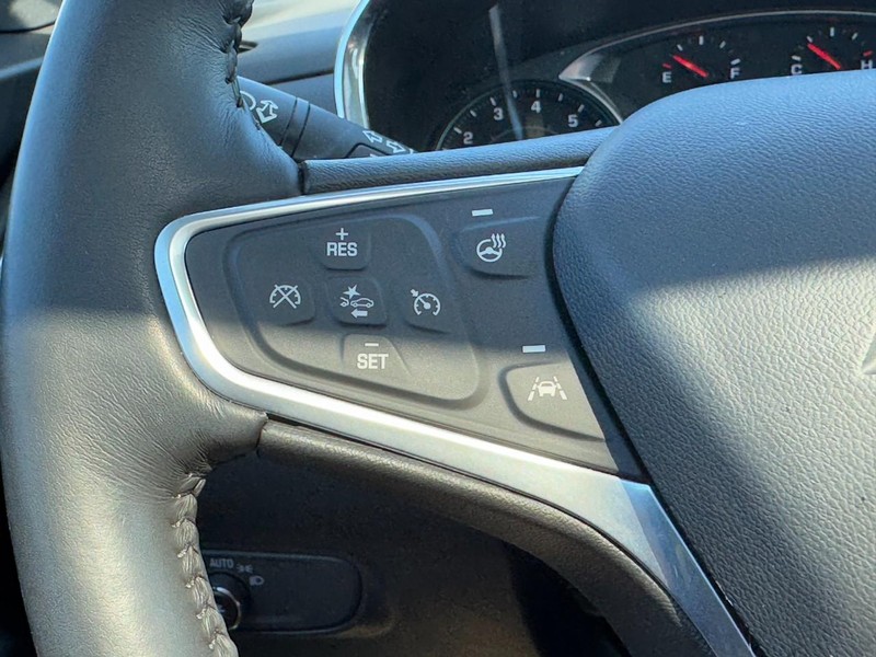 Chevrolet Equinox Vehicle Image 17