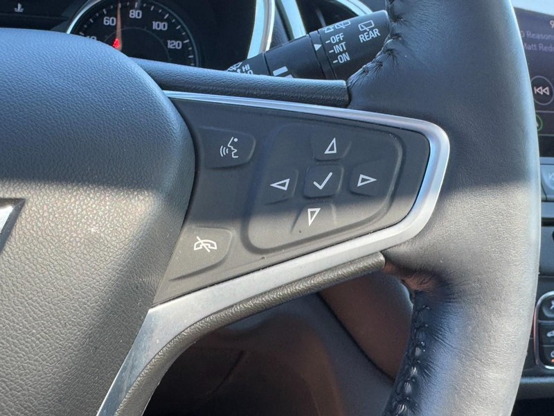 Chevrolet Equinox Vehicle Image 18